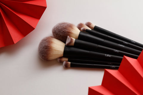 The Lucky 8 Brush Set